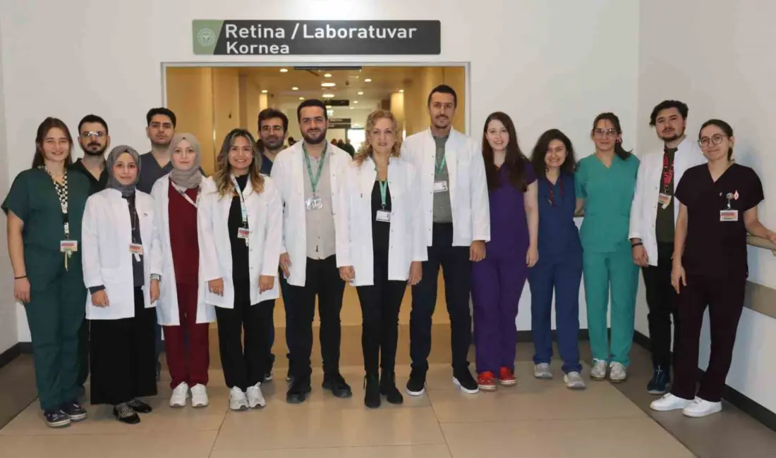 Bursa Şehir Hastanesi’nde gerçekleştirilen kornea nakli sayesinde yeniden görmeye başlayan