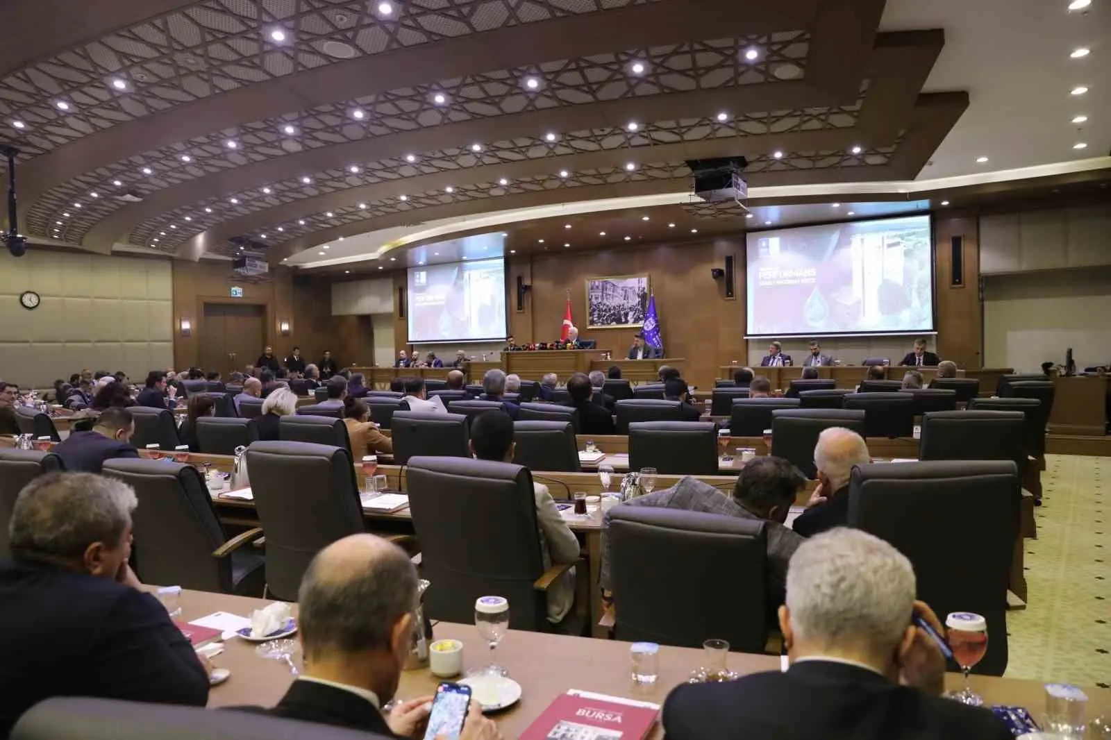 Bursa Büyükşehir Belediye Meclisi’nin Kasım ayı toplantısında gerçekleştirilen BUSKİ Genel