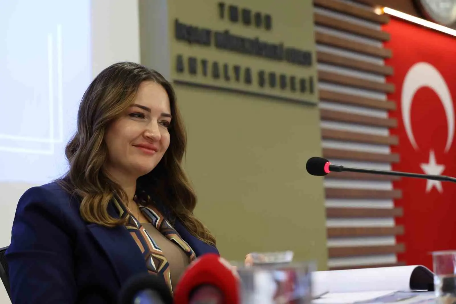 Antalya Büyükşehir Belediyesi Başkan Vekili Büşra Özdemir, Antalya Meslek Odaları