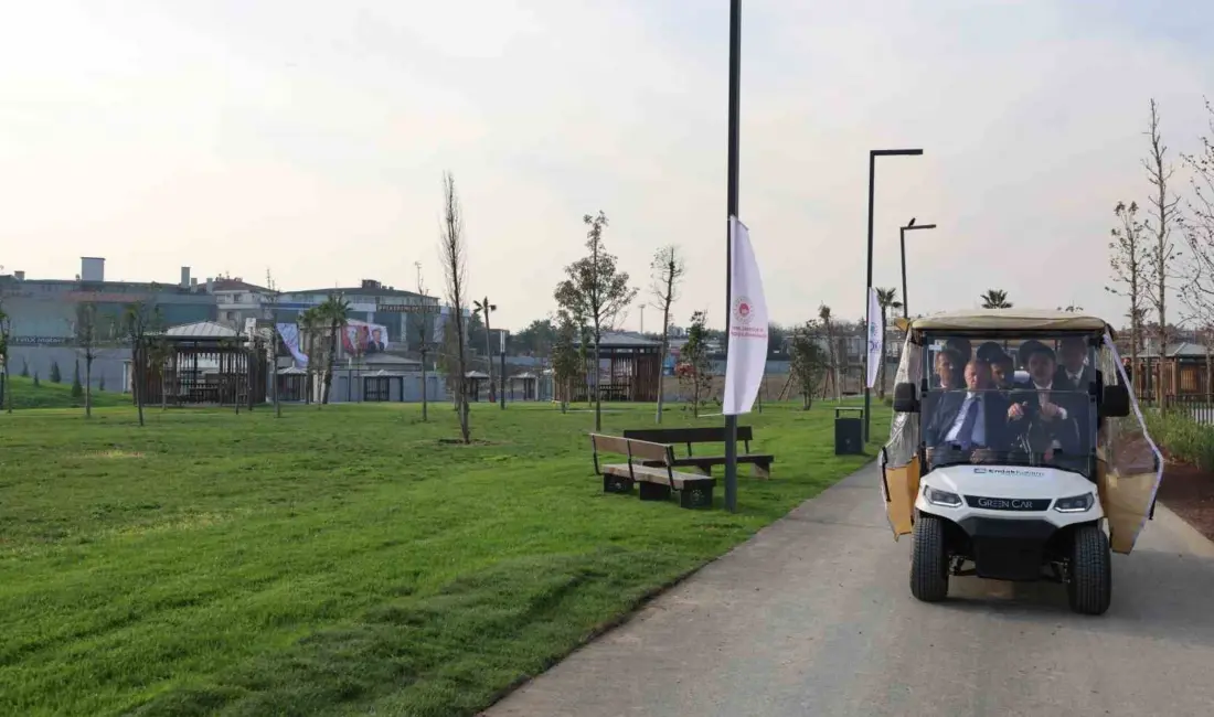 Cumhurbaşkanı Recep Tayyip Erdoğan, açılışına katıldığı Atatürk Havalimanı Millet Bahçesi’nde