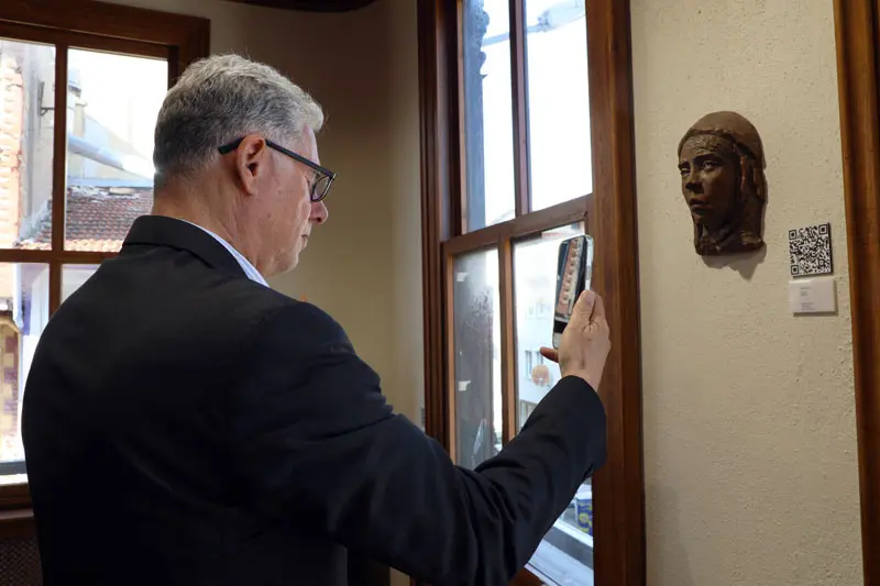 Mudanya Belediyesi, sanatı herkes için erişilebilir kılmak amacıyla Cumhuriyet Galerisi’nde