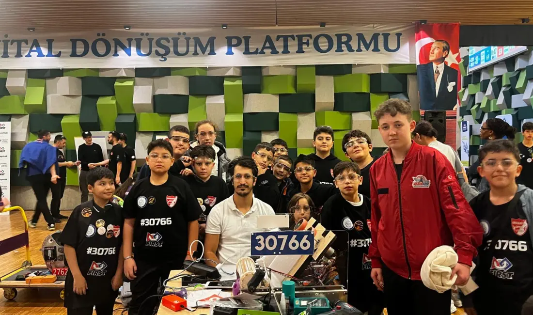 Bursa’nın tek First Tech Challenge takımı Orhaniyespor R Sports Jr,
