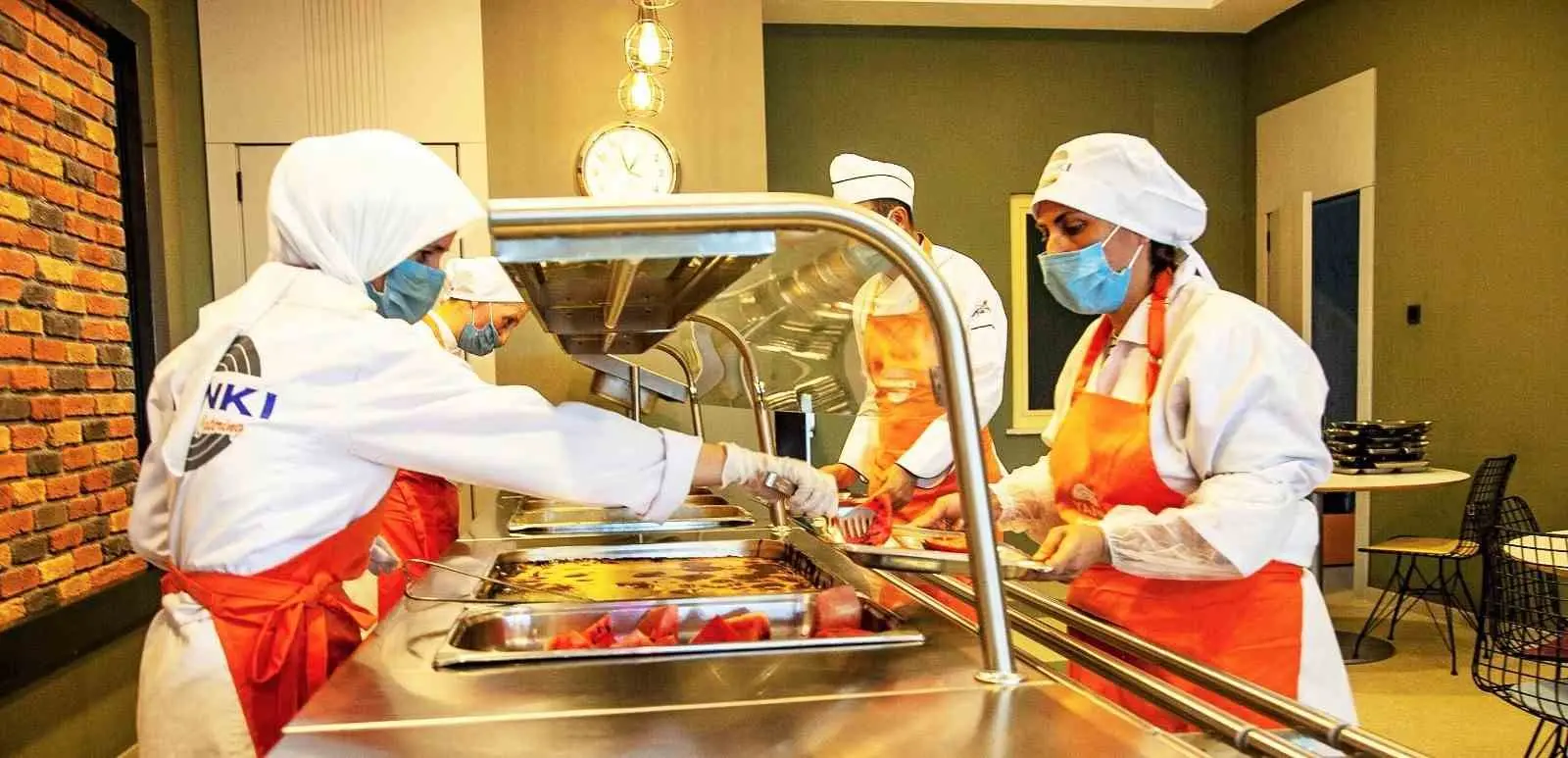 Endüstriyel yemek sektöründe artan hijyen beklentileri, firmaların üretim süreçlerini daha