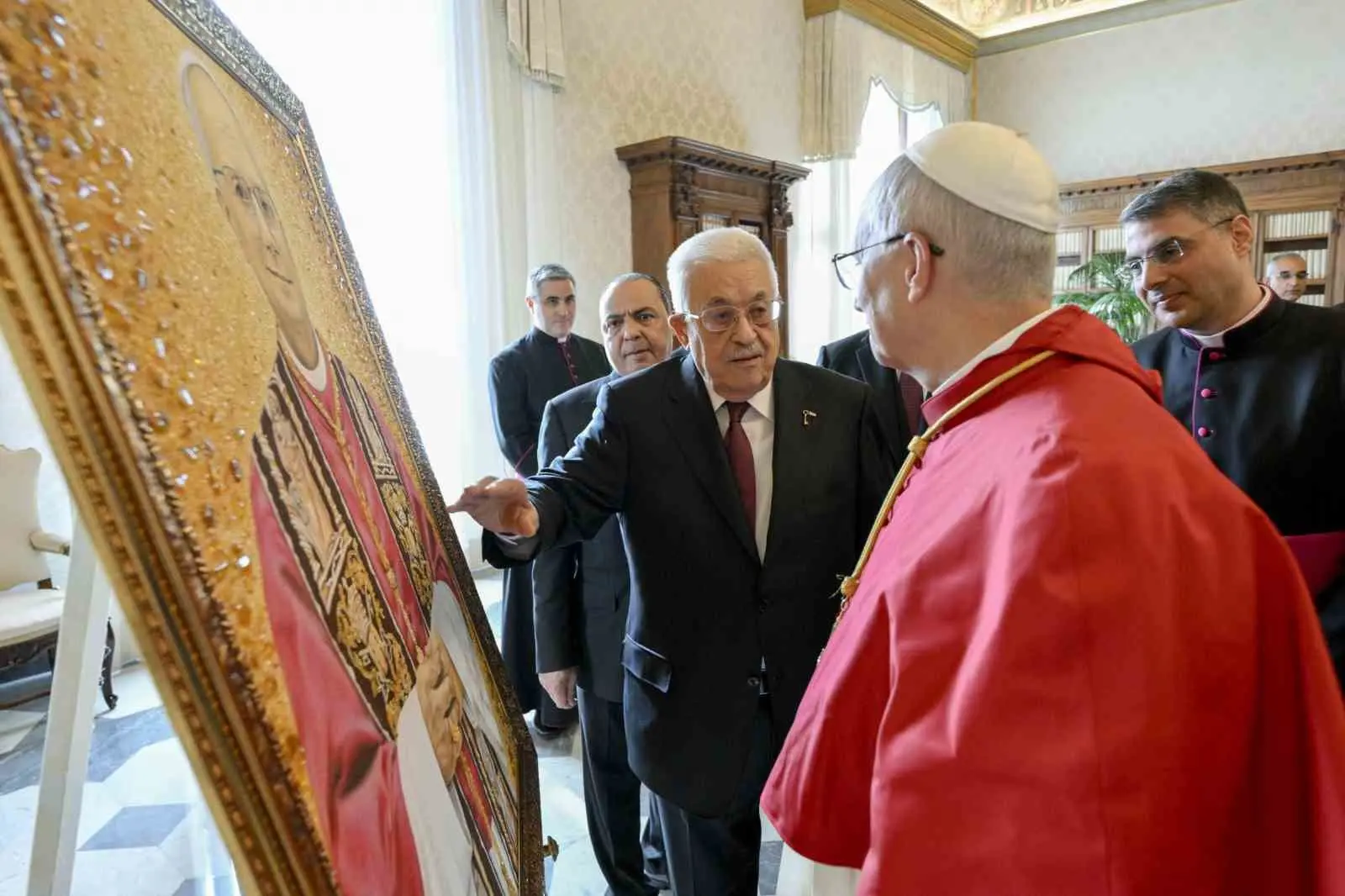 Filistin Devlet Başkanı Mahmud Abbas, Papa 14’üncü Leo gerçekleştirdiği ilk