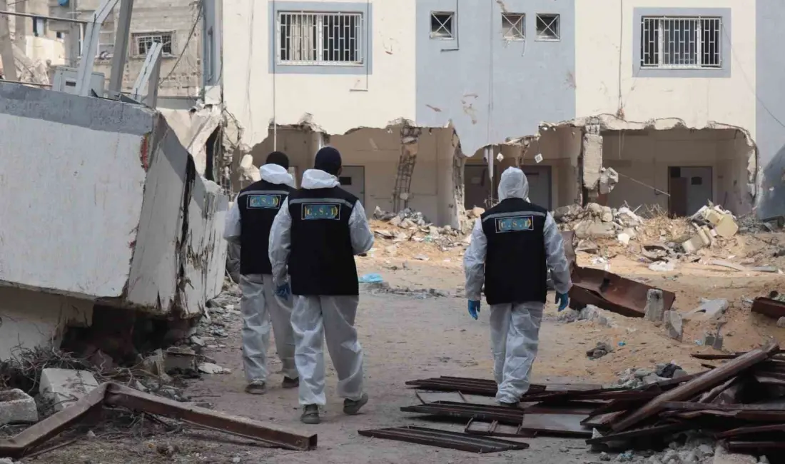 Gazze Şeridi’nde İsrail saldırılarında nedeniyle toplu şekilde defnedilen 35 kişinin