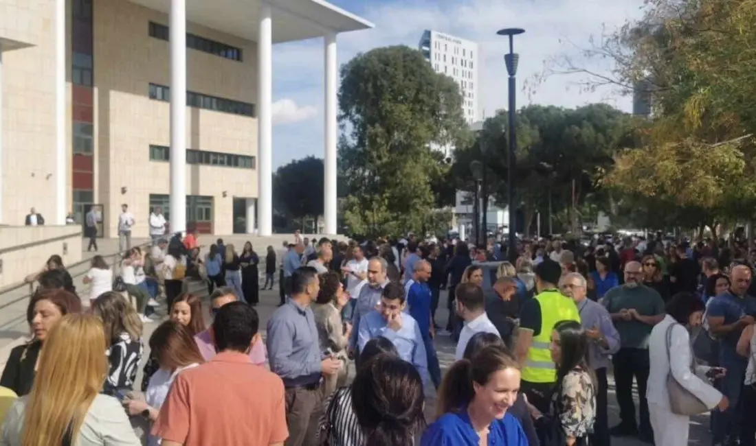 Güney Kıbrıs Rum Yönetimi’nin (GKRY) Baf kenti açıklarında yaklaşık 10
