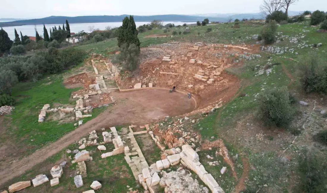 Nilüfer’in 2 bin yıllık tarihini barındıran Gölyazı’daki antik tiyatro kazıları