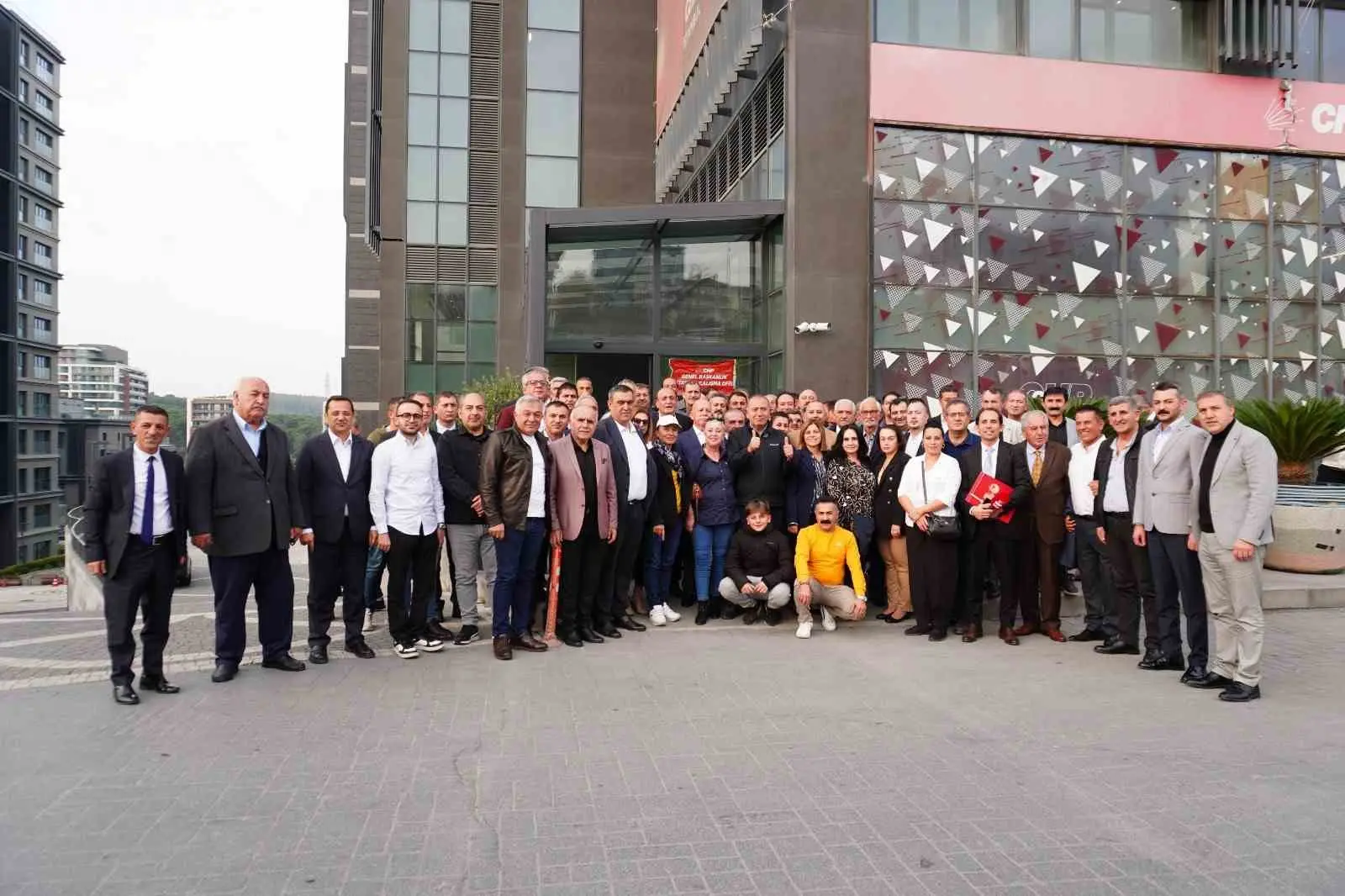 Mahkeme kararıyla Cumhuriyet Halk Partisi (CHP) İl Başkanlığı görevine getirilen