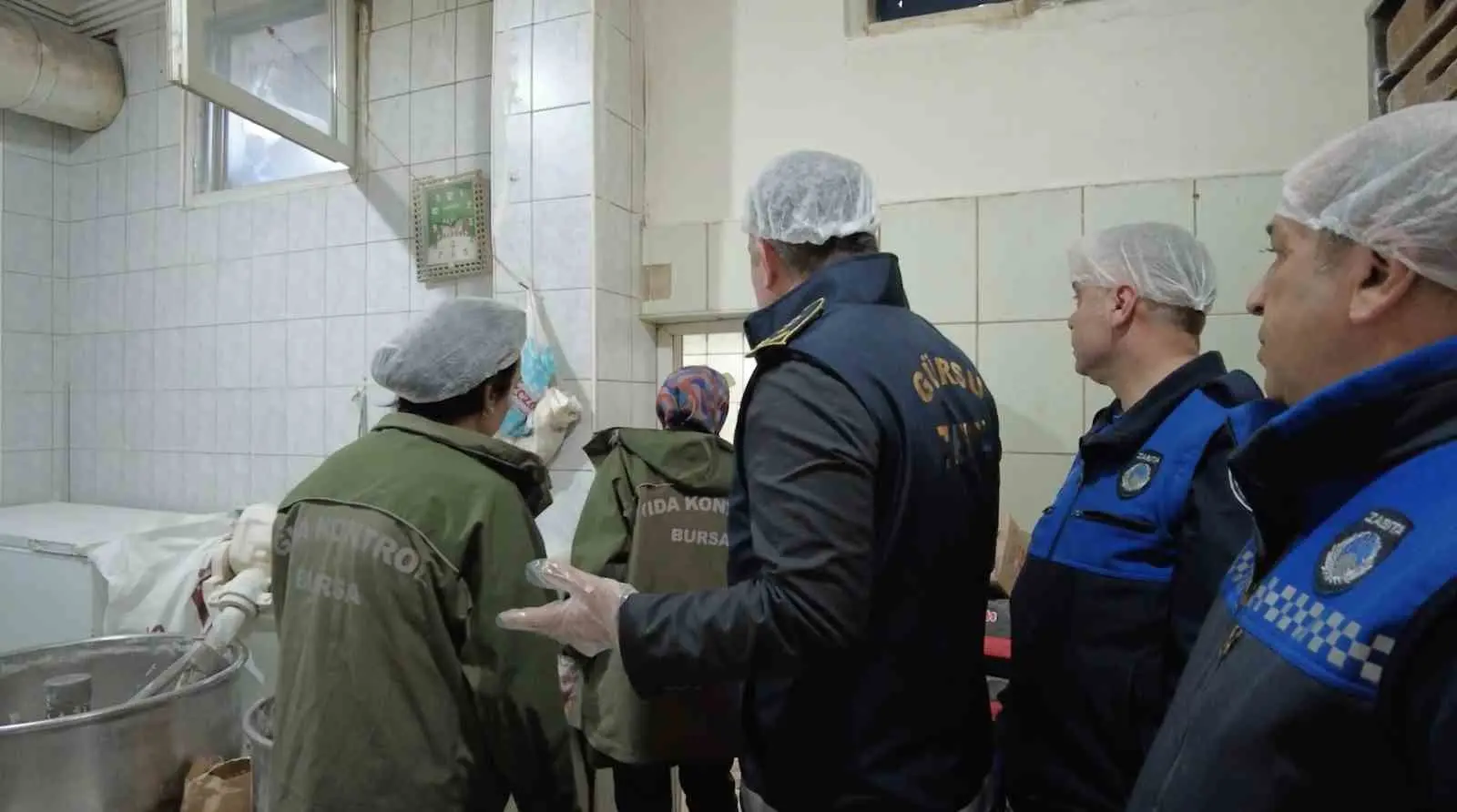 Gürsu Belediyesi Zabıta Müdürlüğü ve Gürsu İlçe Tarım Müdürlüğü ekipleri,