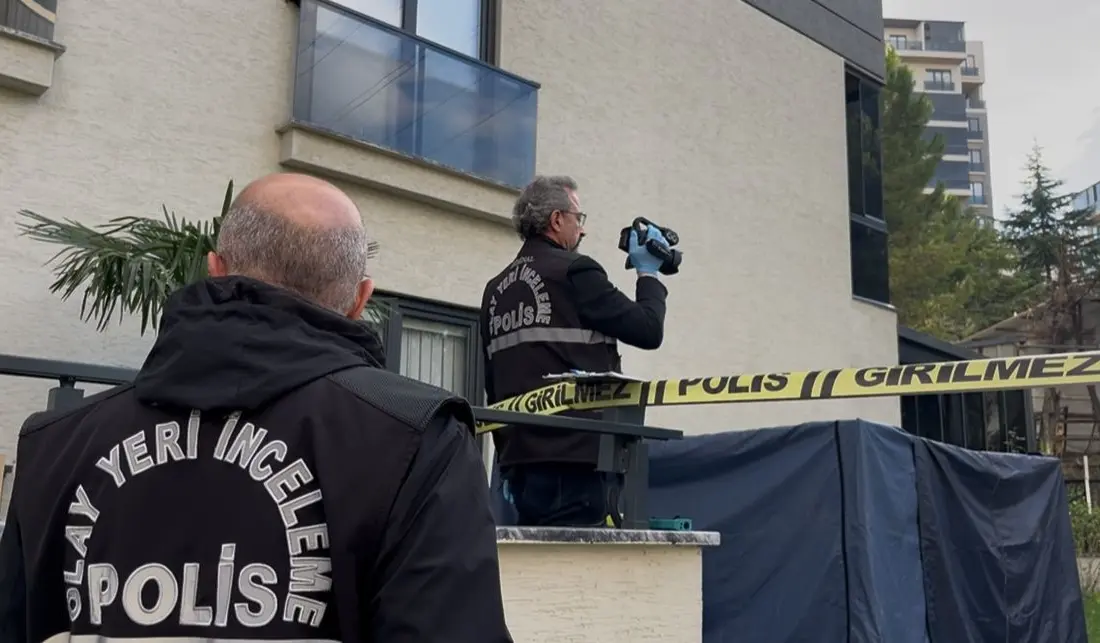 Bursa’nın Nilüfer ilçesinde hava almak için çıktığı camdan dengesini kaybederek