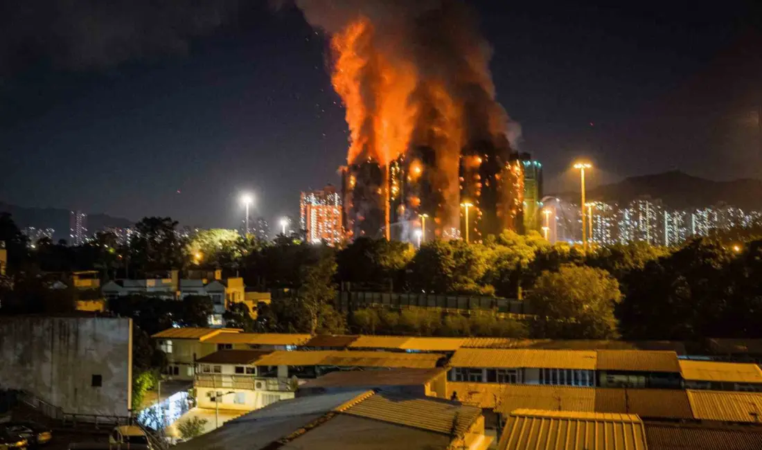 Hong Kong’un Tai Po bölgesindeki 31 katlı gökdelende çıkan ve