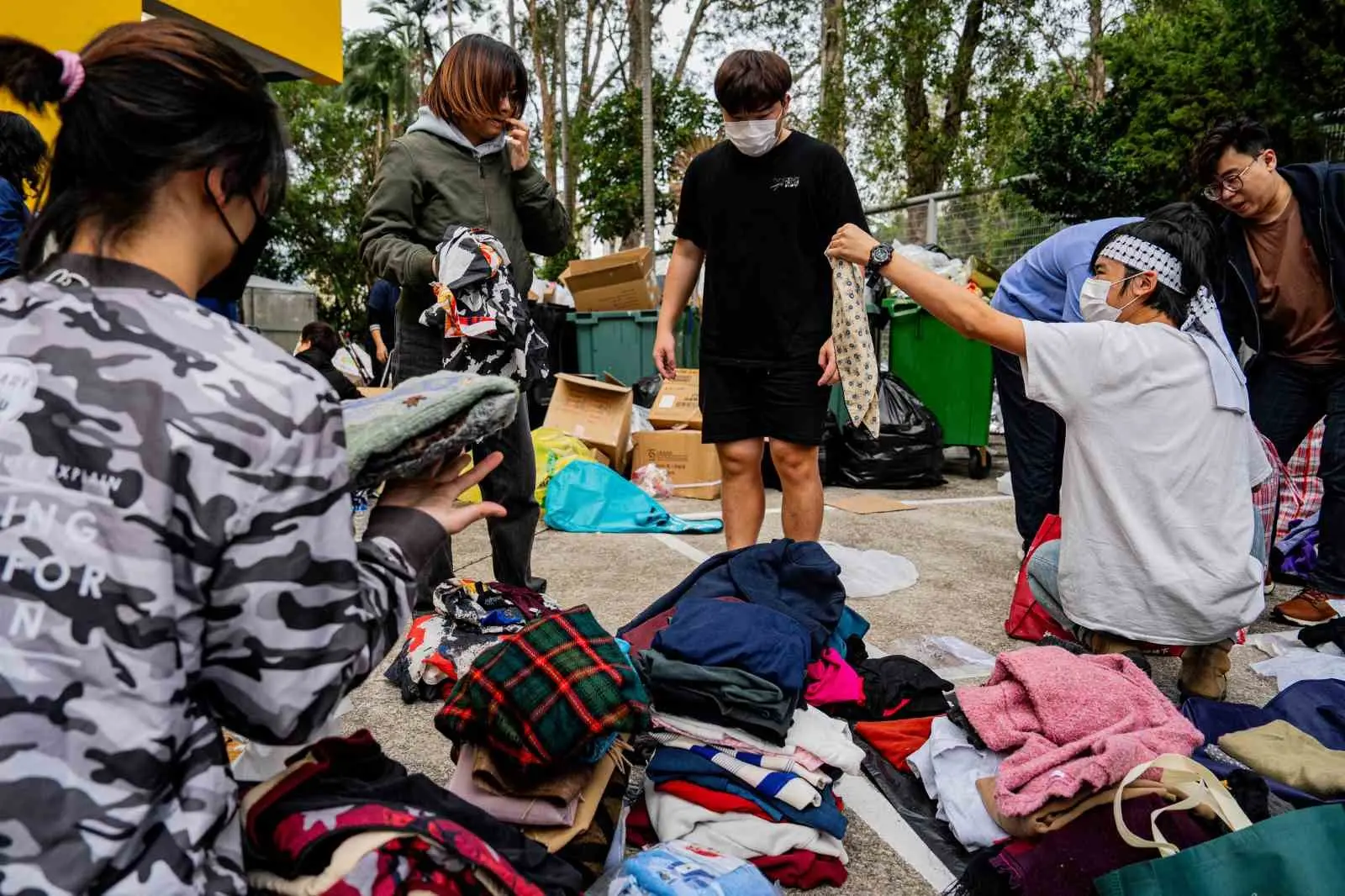 Hong Kong’daki bir gökdelende dün çıkan yangında hayatını kaybedenlerin sayısı
