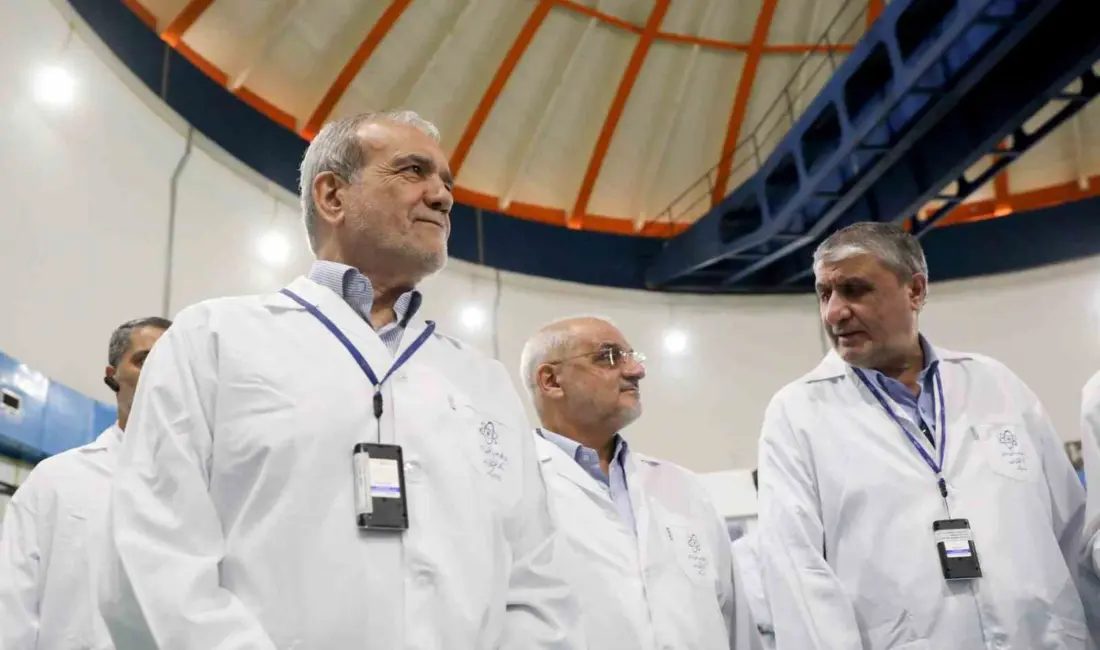 İran Cumhurbaşkanı Mesud Pezeşkiyan, İran Atom Enerjisi Kurumu’na gerçekleştirdiği ziyaret