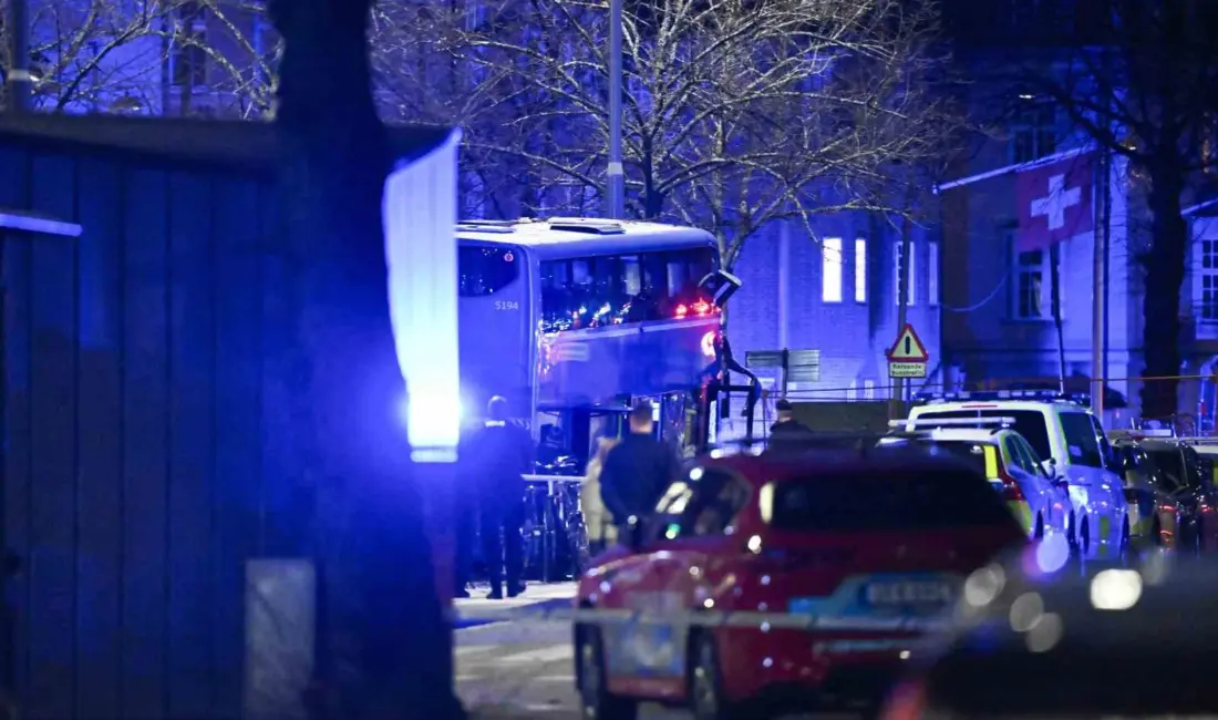 İsveç’in başkenti Stockholm’de çift katlı otobüsün durağa daldığı kazada 3