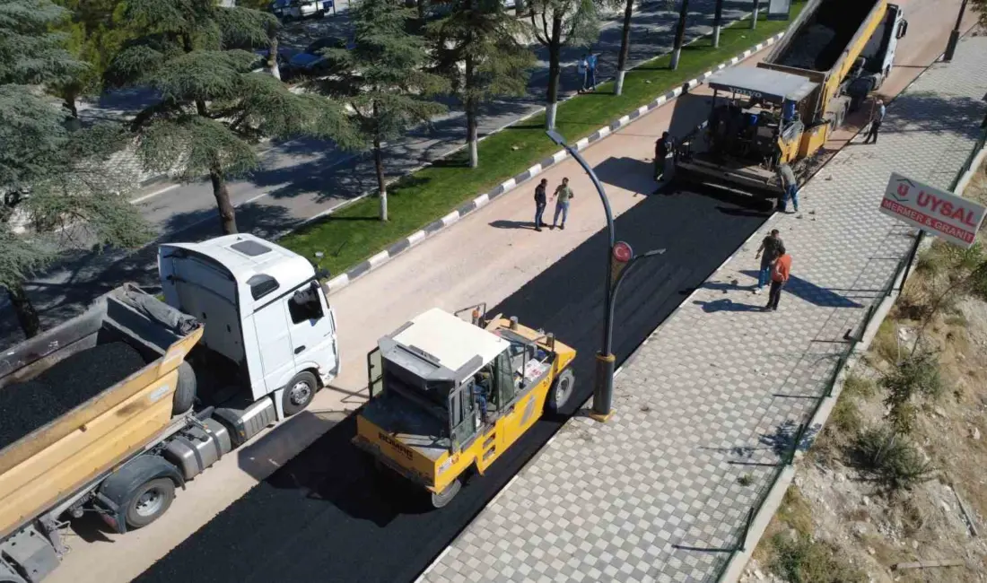 Manisa’nın Demirci ilçesinde karayolları ağında bulunan 20 kilometrelik yola 3