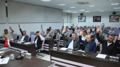 Kula Belediyesi’nde personel sayısı yeniden gündemde. Cumhur İttifakı Belediye Meclis