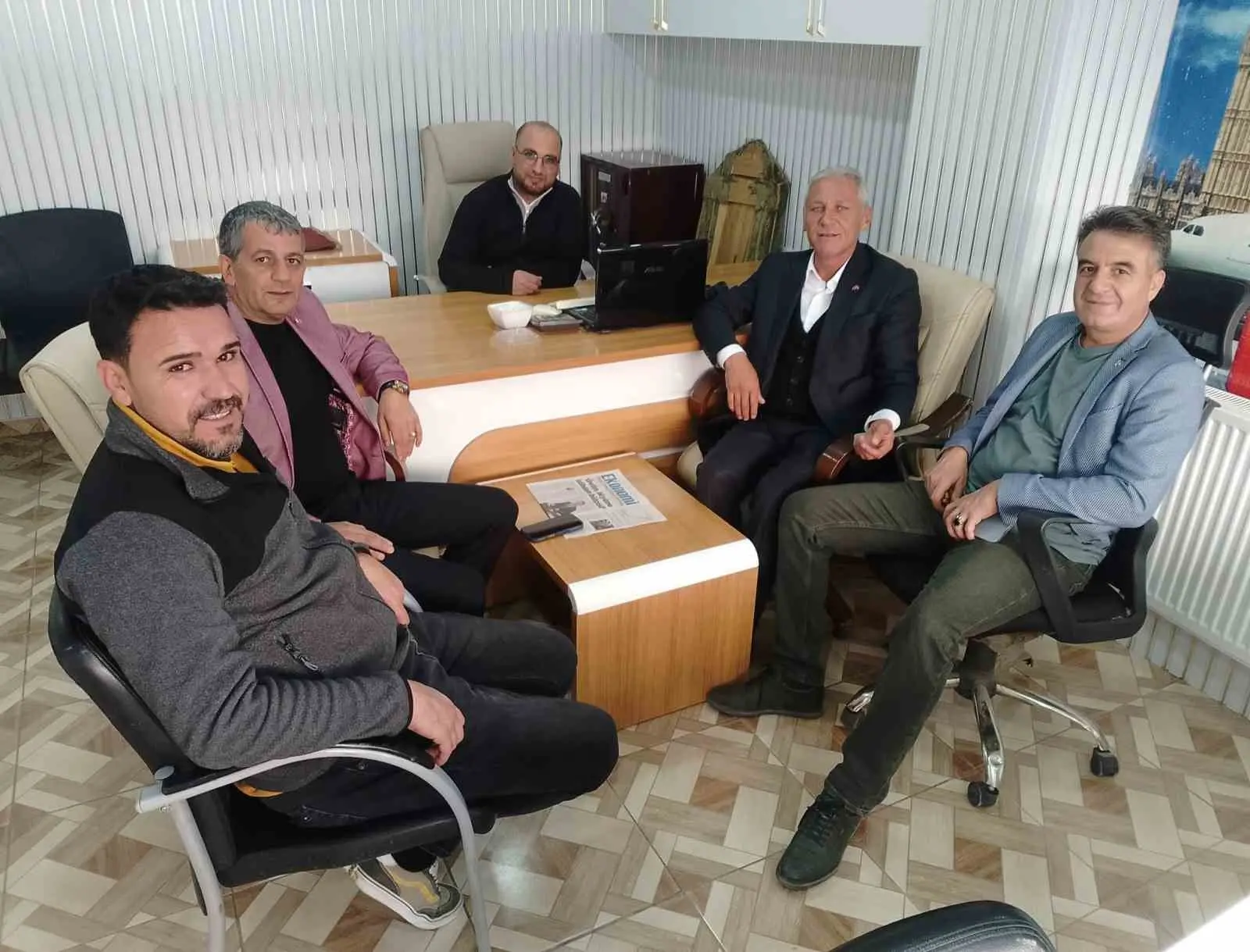 Ağrı’nın Patnos ilçesinde MHP İlçe Başkanı Şahin Yaman, Genel Başkan