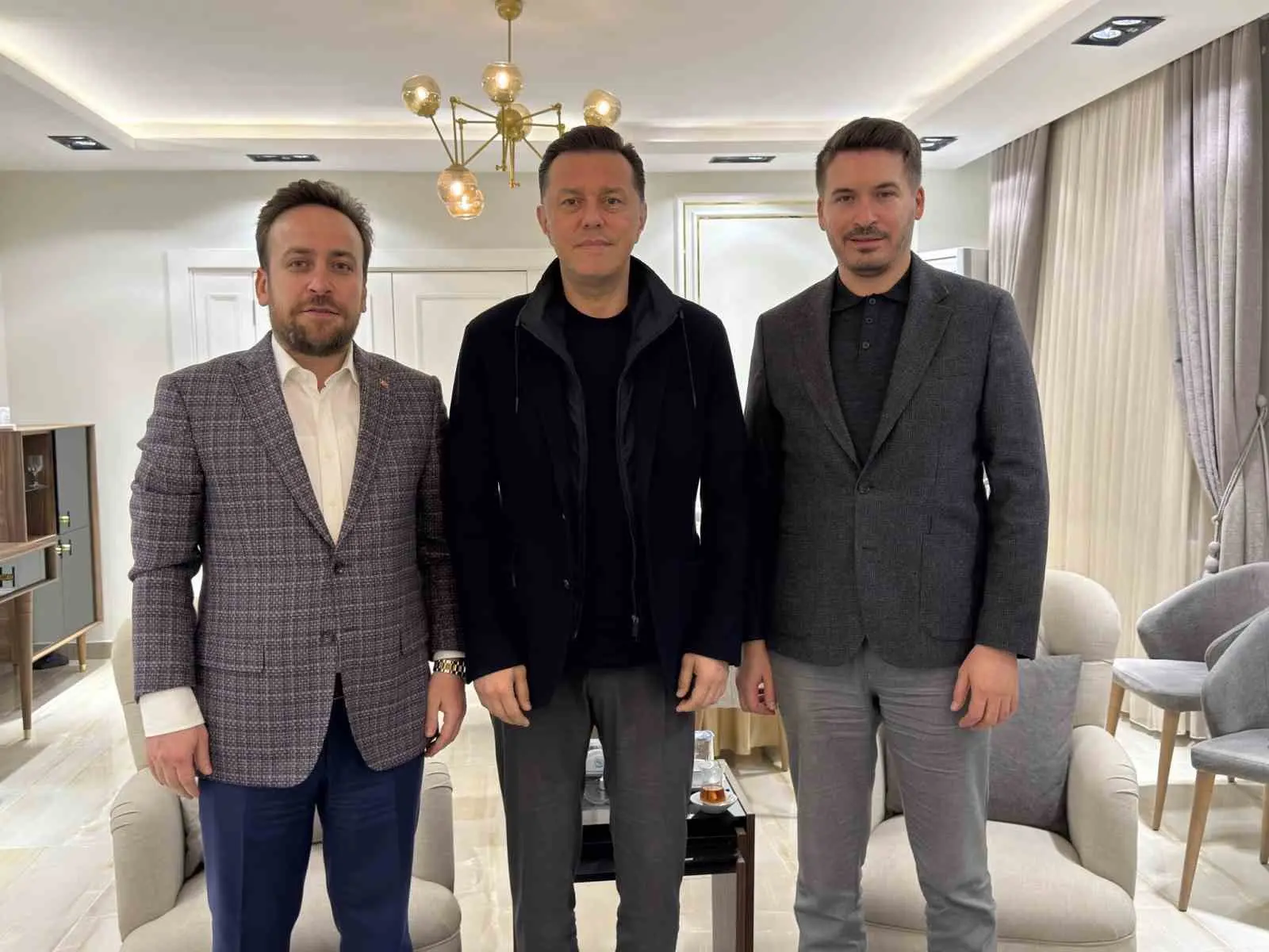 AK Parti Eskişehir Milletvekili Nebi Hatipoğlu, yeni atanan Odunpazarı İlçe