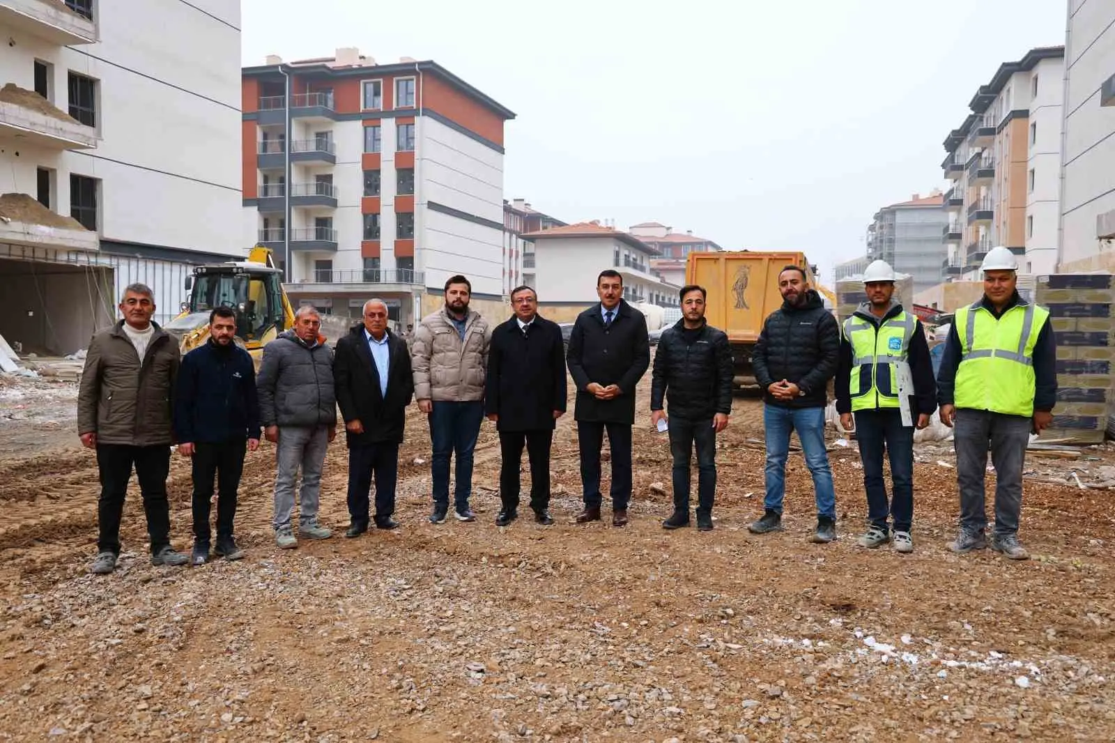 AK Parti Malatya Milletvekili Bülent Tüfenkci, İsmetiye Mahallesi’nde bulunan rezerv