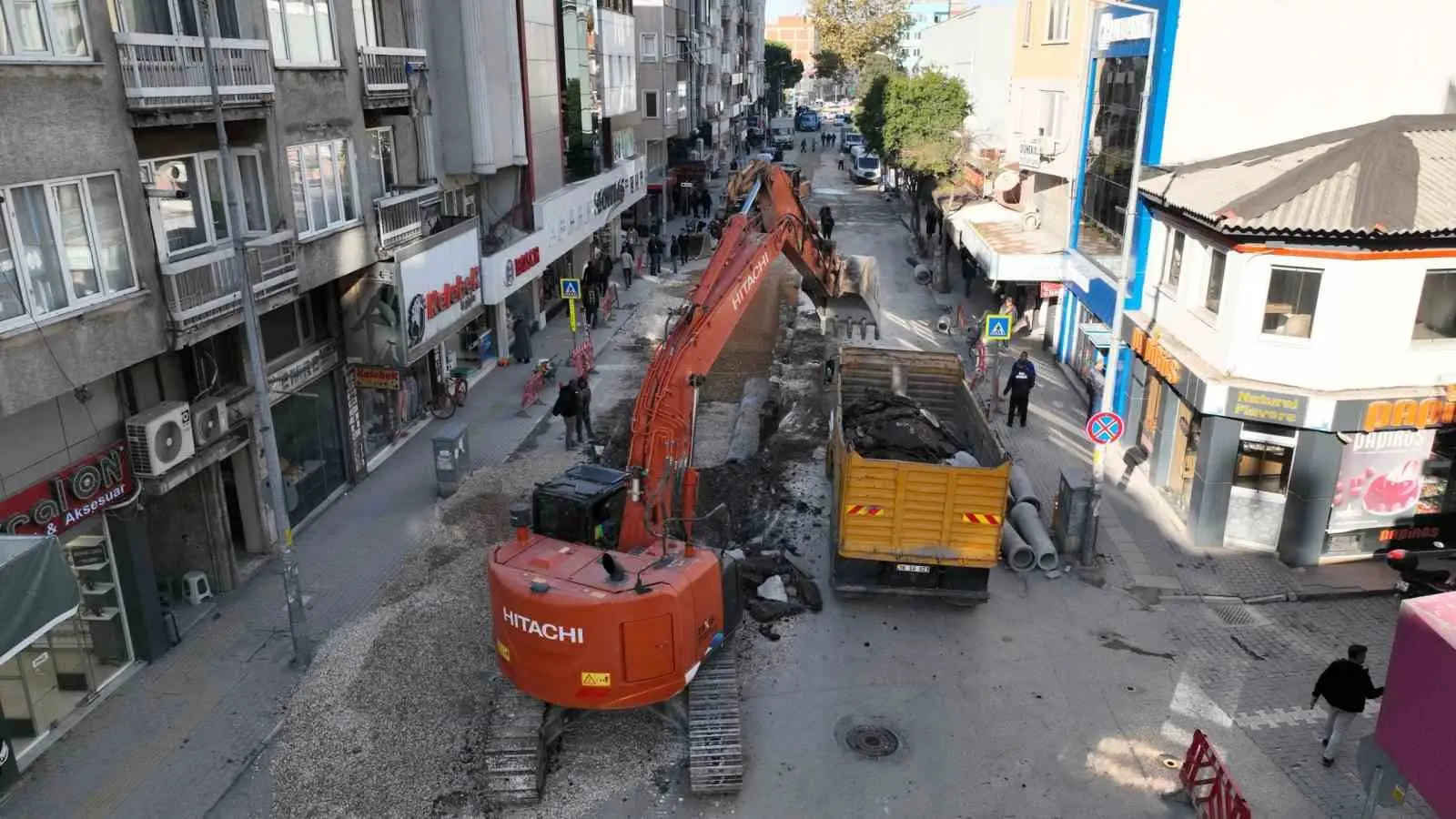 Bursa’nın altyapısını güçlendirmek ve yaşam kalitesini yükseltmek adına çalışmalarını sürdüren