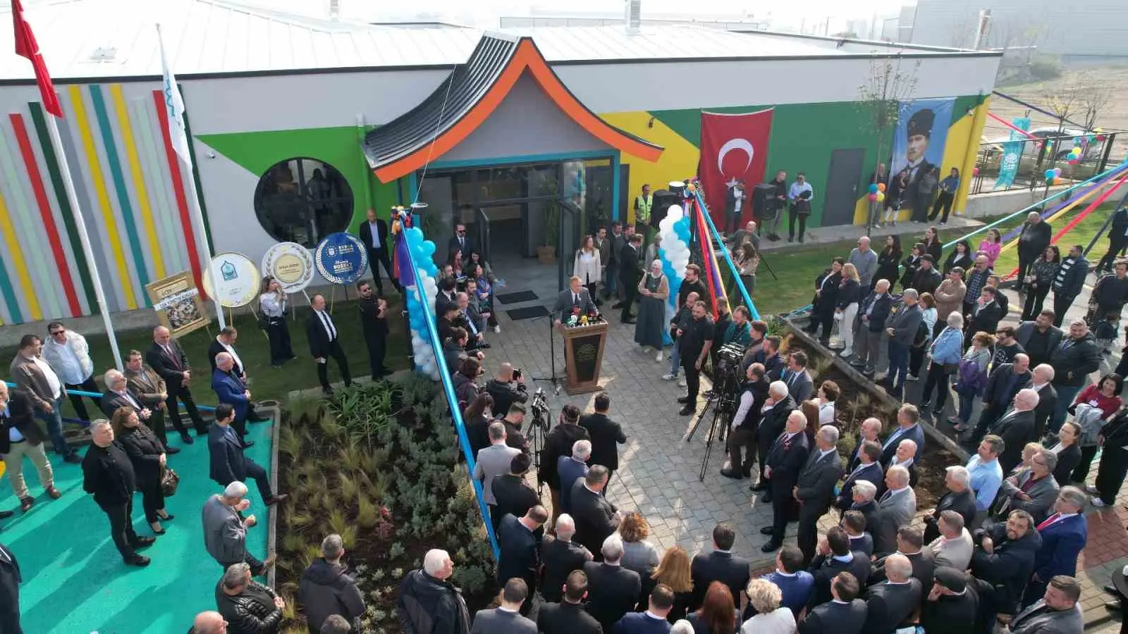 Nilüfer Belediyesi tarafından hayırsever ailenin destekleriyle hayata geçirdiği kreş ve