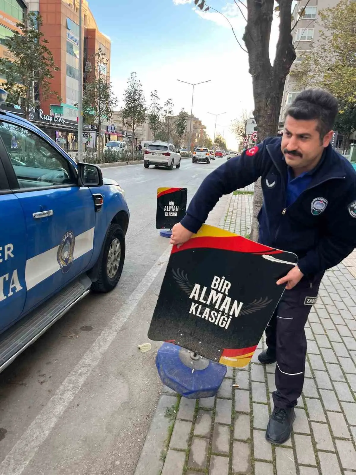 Nilüfer Belediyesi Zabıta Müdürlüğü, 23 araç ve 100 personelin görev