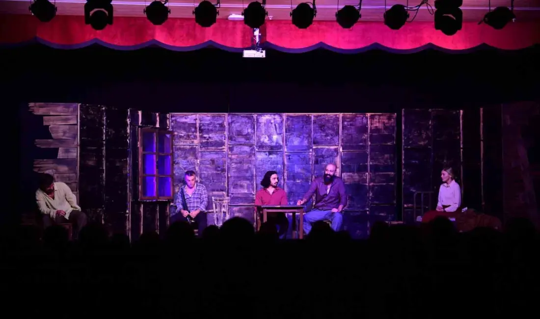 Kültürel yaşamı güçlendiren çalışmalarını sürdüren Osmangazi Belediyesi, Turgut Özakman’ın ‘Duvarların