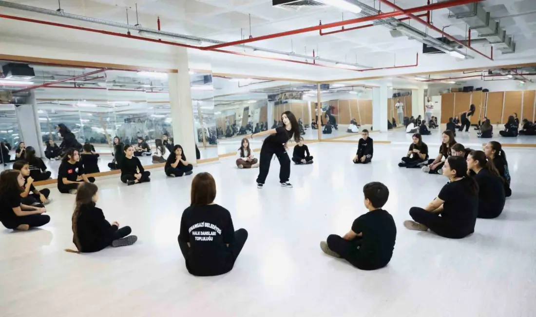 Osmangazi’de yaşayan her yaştan bireye ücretsiz eğitim kapıları açan Osmangazi