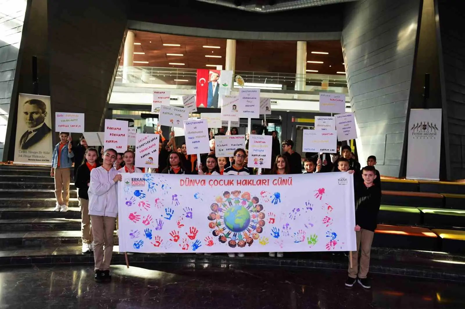 Osmangazi Belediyesi, 20 Kasım Dünya Çocuk Hakları Günü kapsamında anlamlı