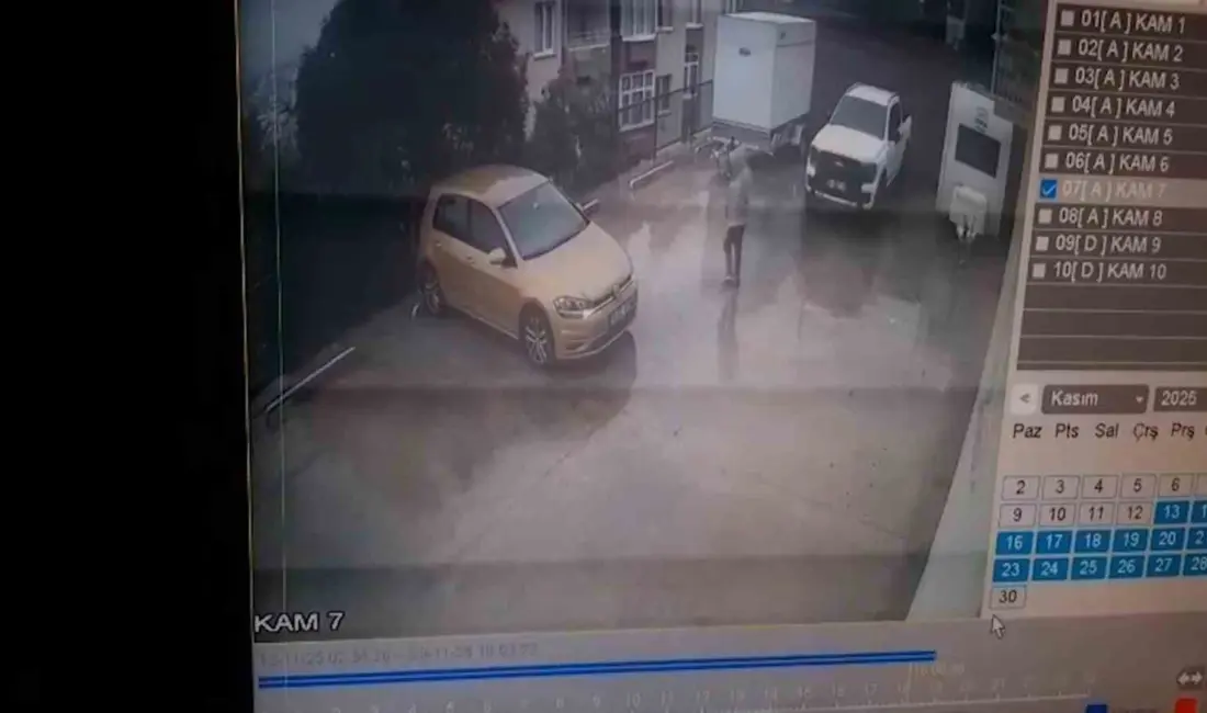 Bursa’da otoparktan çıkarken sürücüsünün kontrolünü kaybettiği otomobil, 10 metrelik yükseklikten