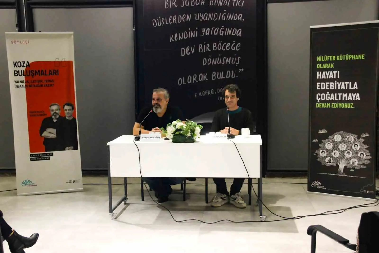 Nilüfer Belediyesi’nin düzenlediği “Koza Buluşmaları” söyleşilerinin konuğu olan ünlü yazar