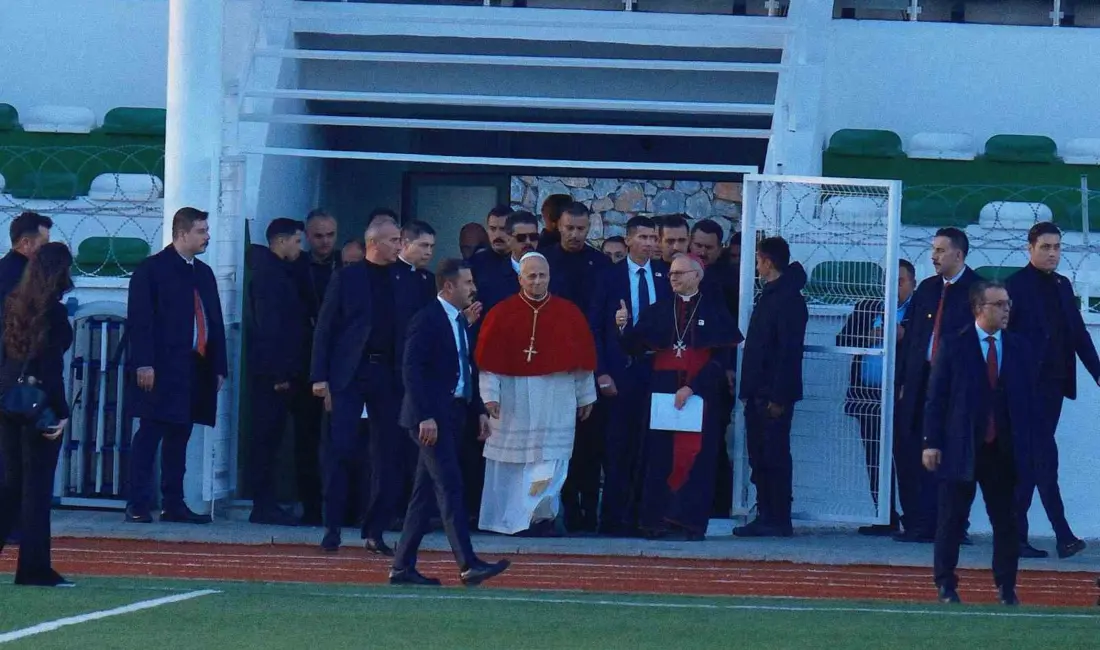 İznik’te ayin gerçekleştiren Katoliklerin Ruhani Lideri Papa 14.Leo helikopterle ilçeden