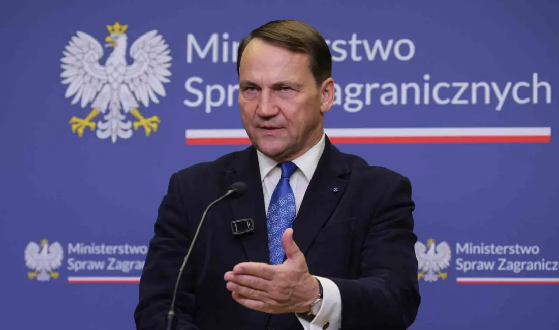 Polonya Dışişleri Bakanı Radoslaw Sikorski, Pazar günü yaşanan demiryolu hattında