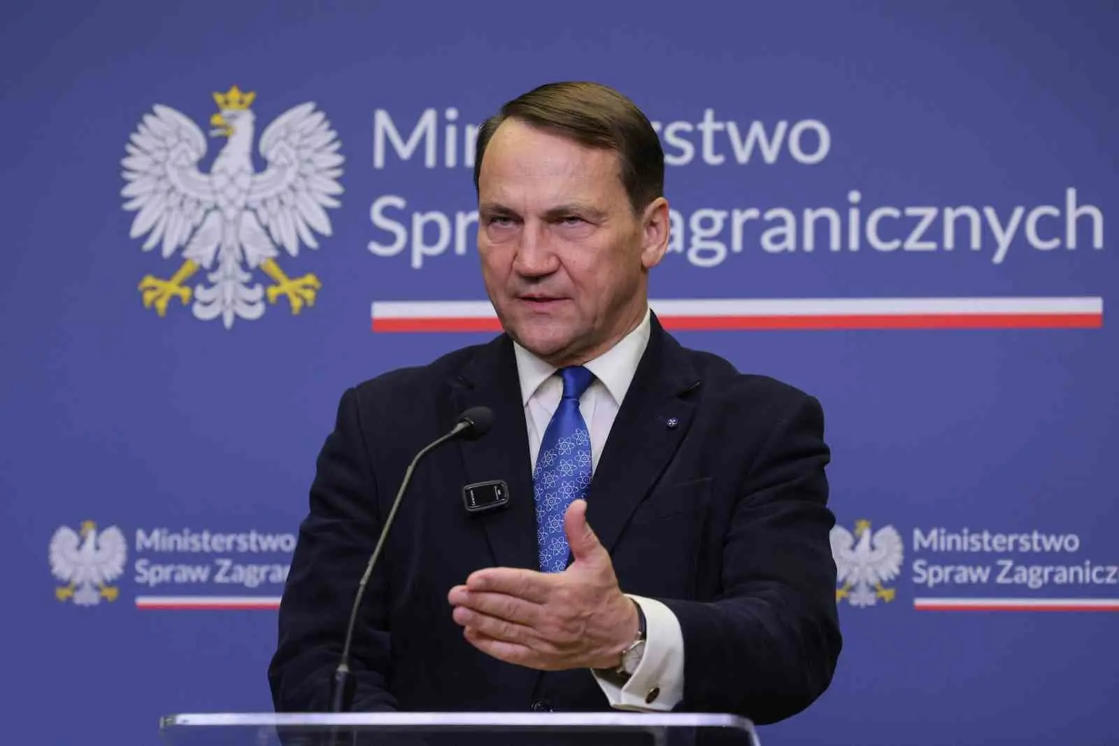 Polonya Dışişleri Bakanı Radoslaw Sikorski, Pazar günü yaşanan demiryolu hattında