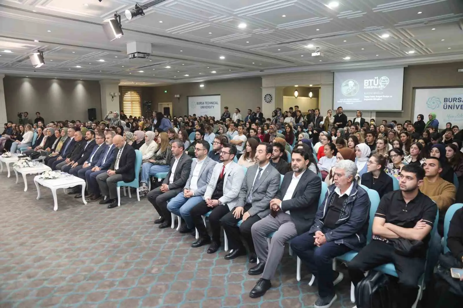 Ünlü psikiyatrist Prof. Dr. Nevzat Tarhan, BTÜ Konuşmaları’nda yapay zekânın