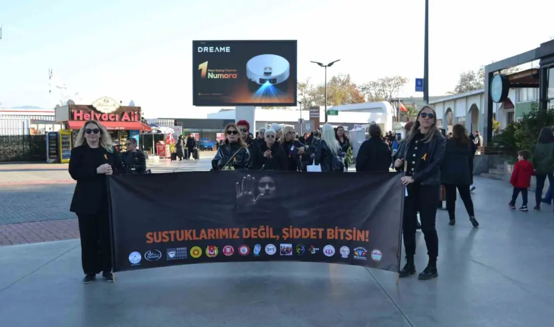 Bursa’nın Mudanya ilçesinde 25 Kasım Kadına Yönelik Şiddete Karşı Uluslararası