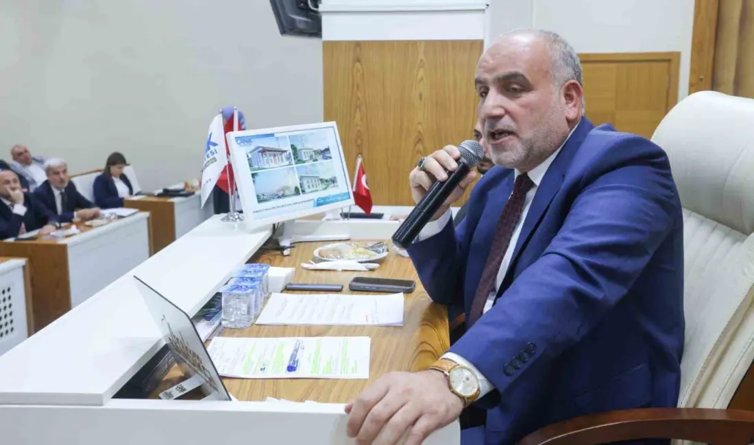 Meclis toplantısında konuşan Canik Belediye Başkanı İbrahim Sandıkçı, Canik’i her