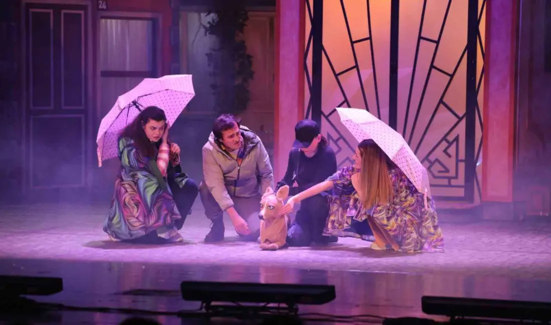 Bursa Büyükşehir Belediyesi, 24 Kasım Öğretmenler Günü dolayısıyla Şehir Tiyatrosu’nun