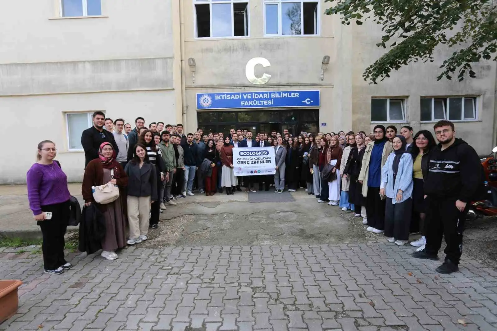 Avrupa Girişim Derneği koordinasyonunda başlatılan “ECOLOGICS: Geleceği Kodlayan Genç Zihinler”