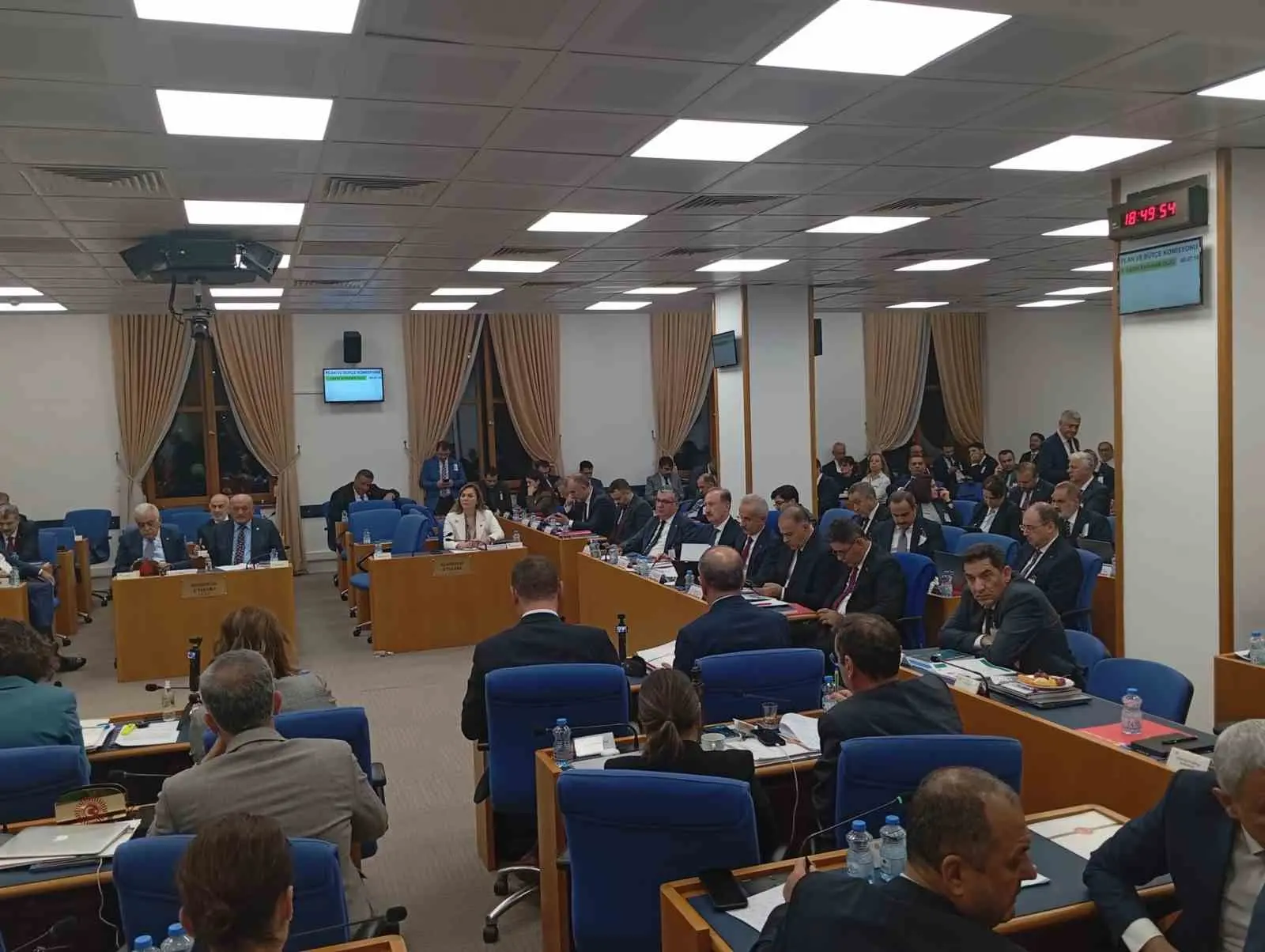 TBMM Plan ve Bütçe Komisyonu’nda konuşan DEM Parti Siirt Milletvekili