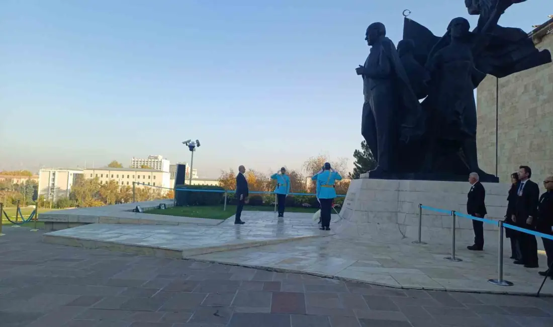 TBMM’de 10 Kasım töreni düzenlendi. TBMM Atatürk Anıtı’nda Atatürk’ün ebediyete