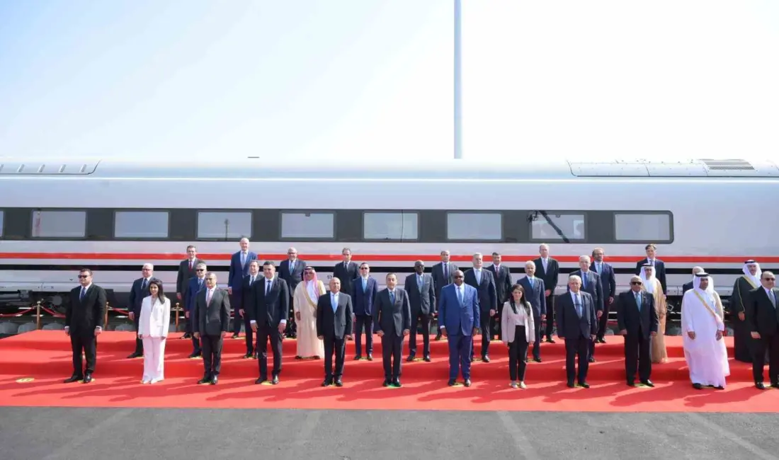 Ulaştırma ve Altyapı Bakanı Abdulkadir Uraloğlu, Mısır’da, TransMEA 2025 Orta