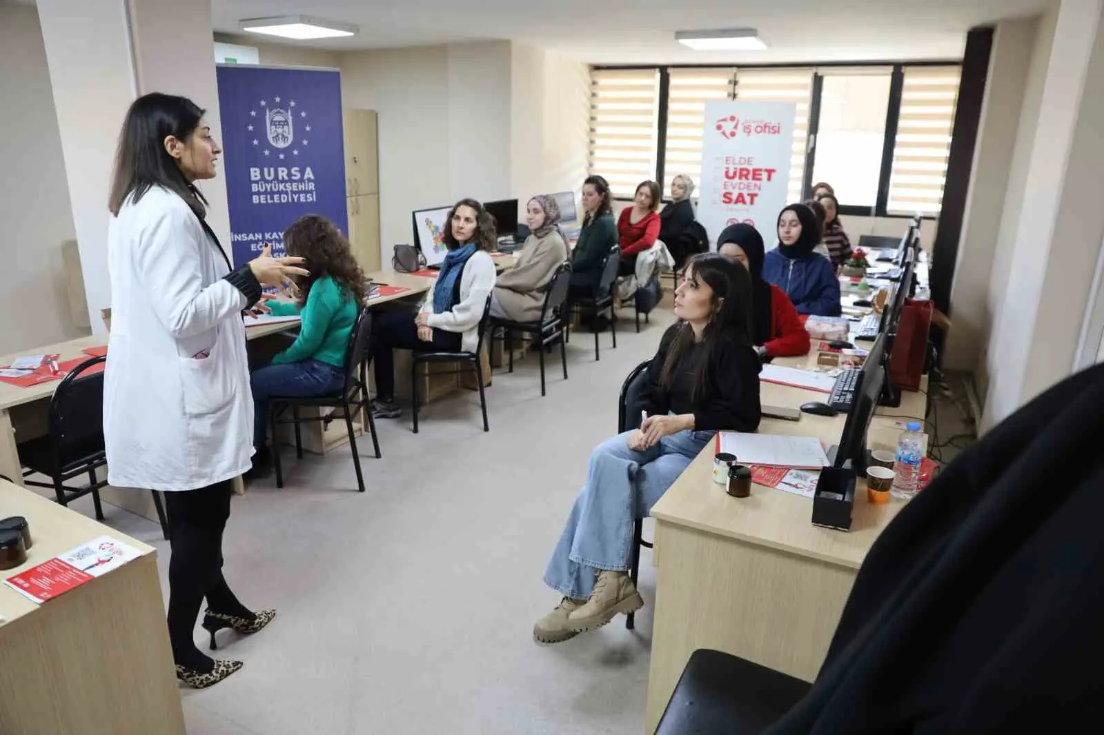 Bursa Büyükşehir Belediyesi, kadınların üretim gücünü artırmak ve ev ekonomisine