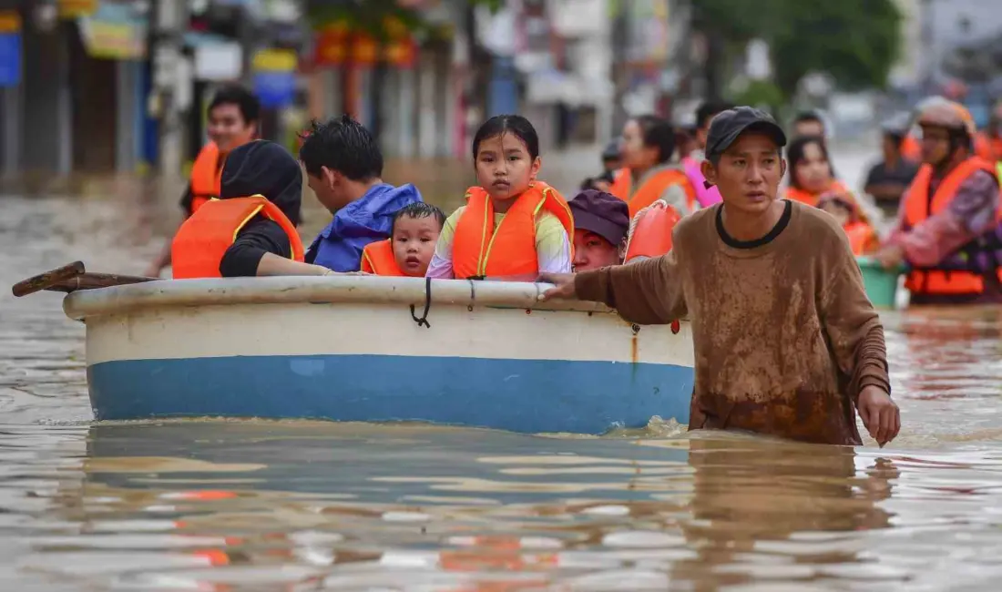 Vietnam’da geçtiğimiz hafta sonundan bu yana etkili olan şiddetli yağışların