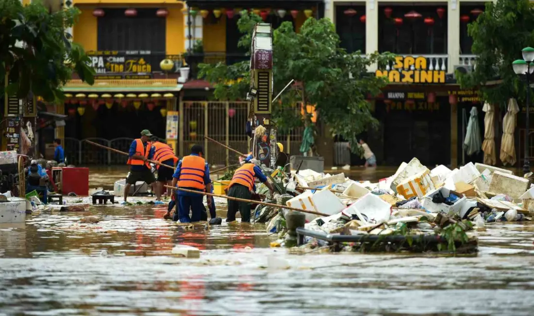 Vietnam’ın orta kesiminde geçtiğimiz hafta başlayan şiddetli yağışların yol açtığı