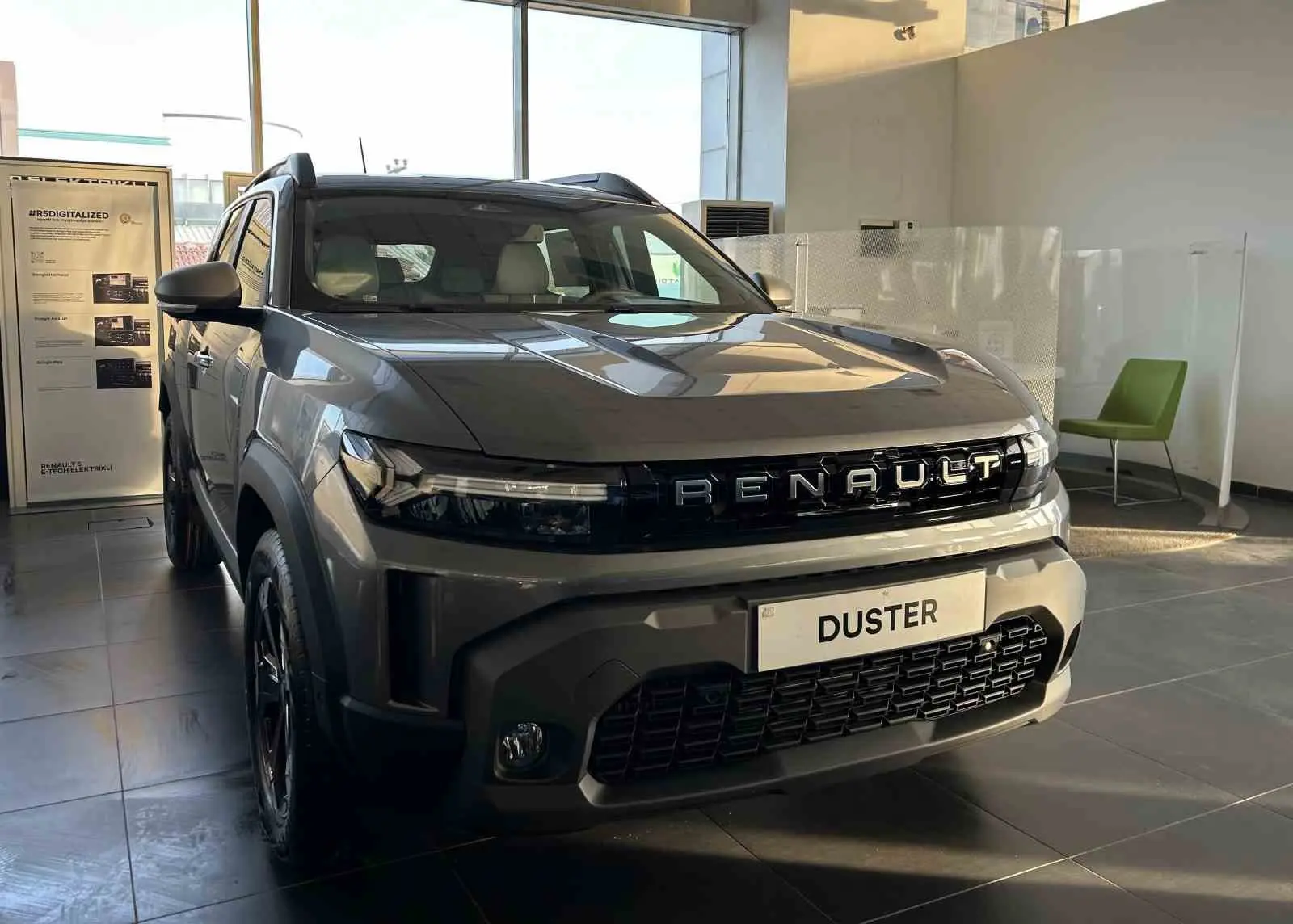 Renault, SUV segmentinin iddialı modeli yeni nesil Duster’ı otomobil severlerle