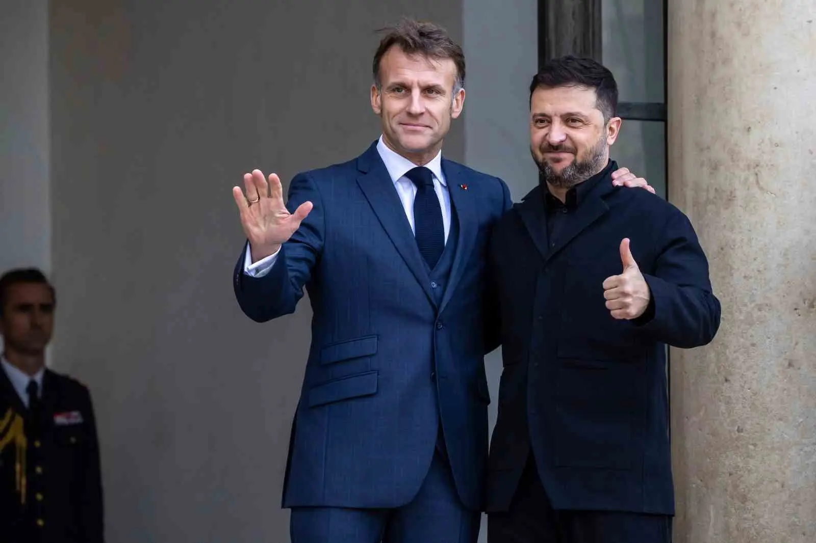 Ukrayna Devlet Başkanı Vladimir Zelenskiy ve Fransa Cumhurbaşkanı Emmanuel Macron,