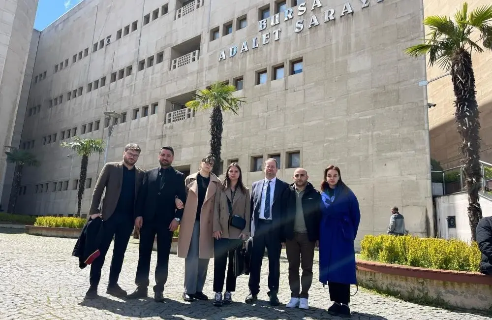 Bursa’da özel bir diş kliniğinde sedasyon altında gerçekleştirilen işlem sonrası