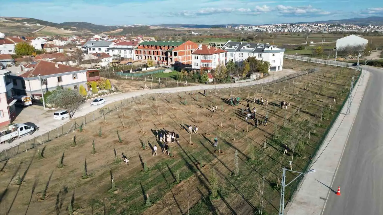 İnegöl Belediyesi Akhisar Mahallesi Akkanal Sokak’ta 2 parçadan oluşan toplam