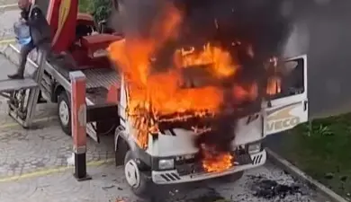 Bursa’da lüks bir sitede yapılan taşınma sırasında 6. kattaki dairenin